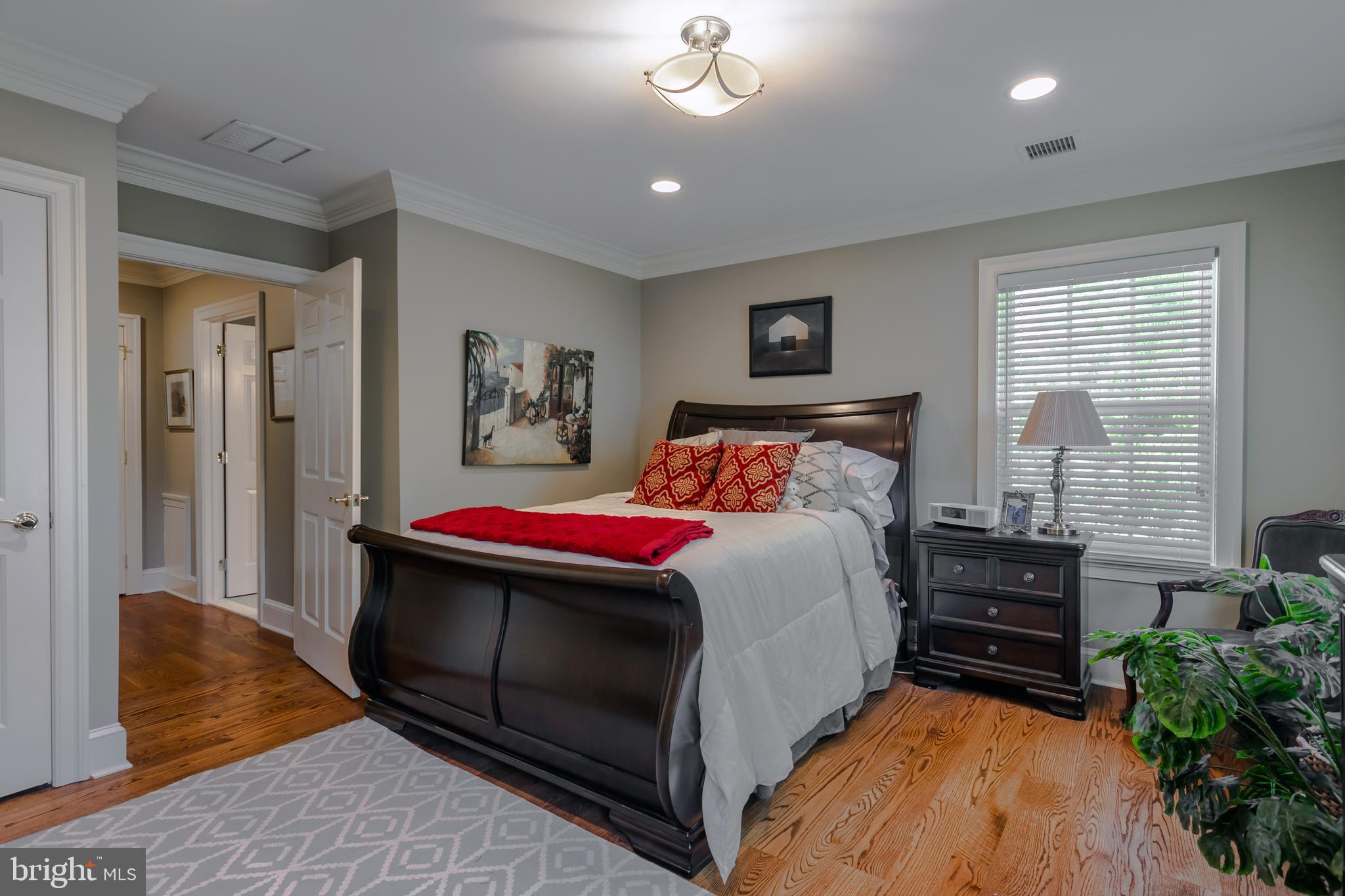 STRAWBRIDGE COURT - Residential