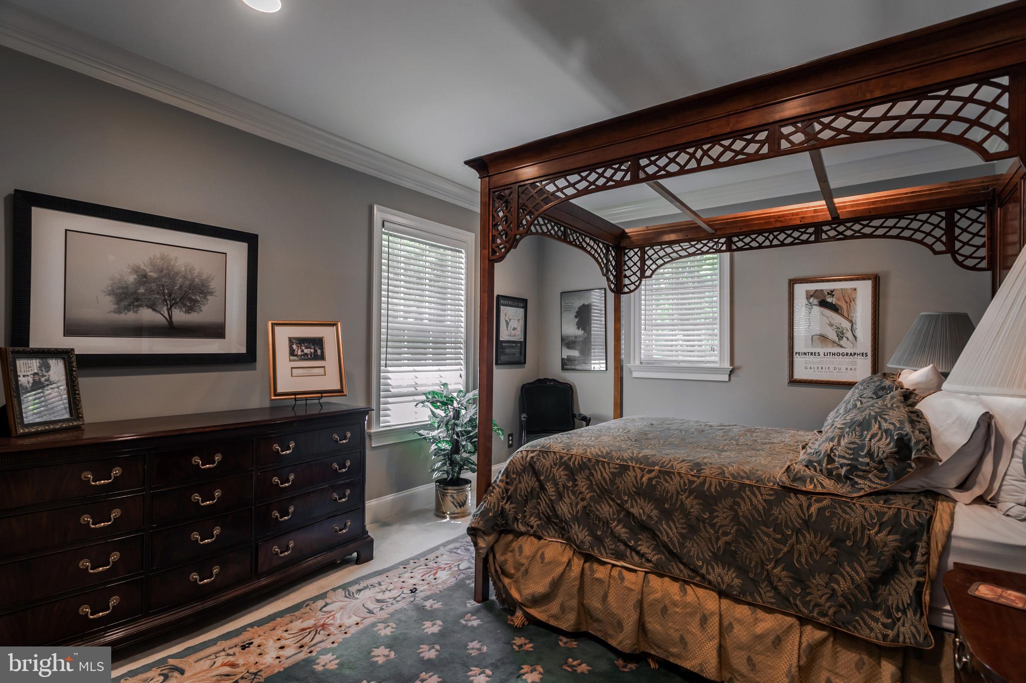 STRAWBRIDGE COURT - Residential