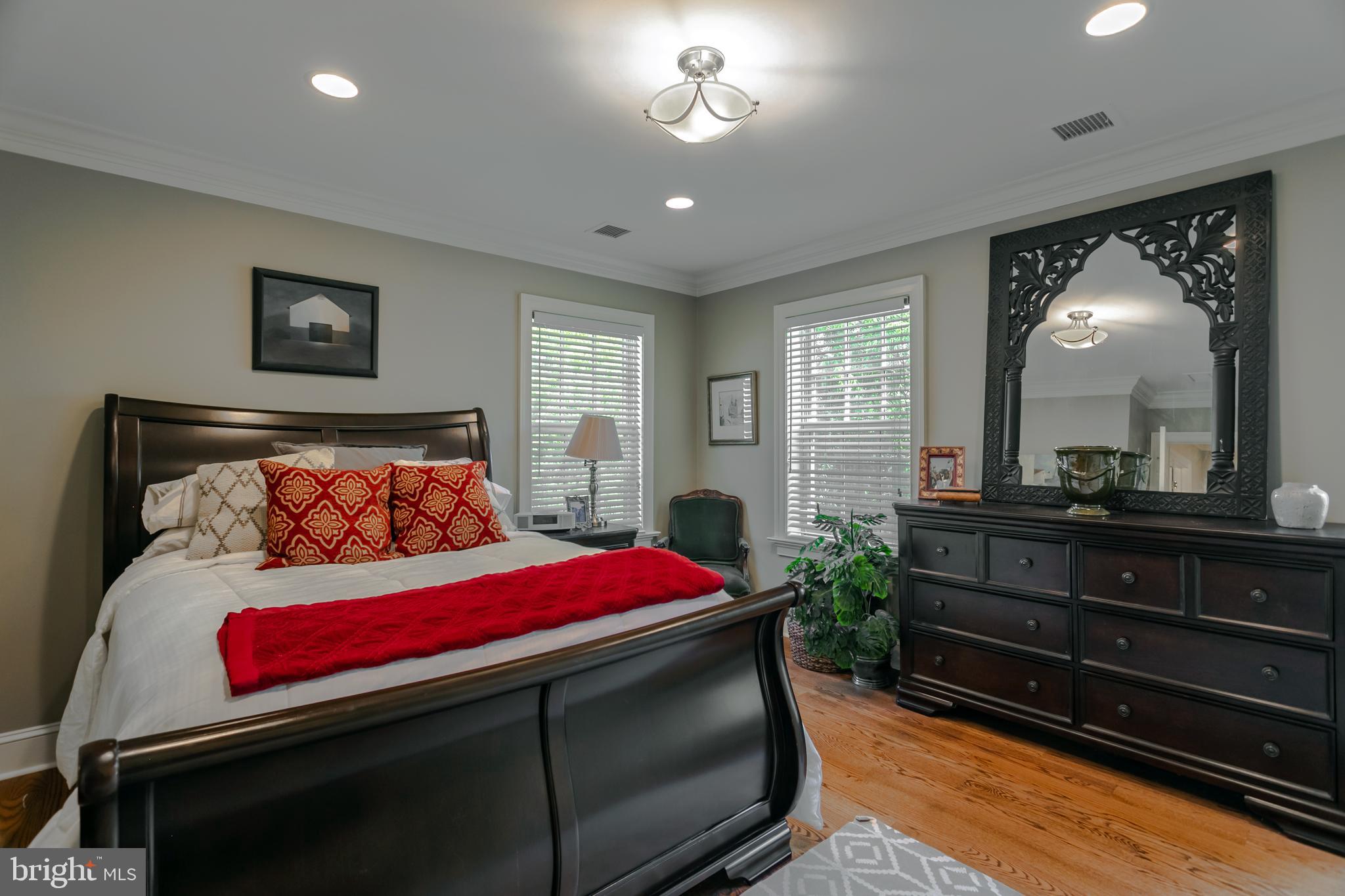 STRAWBRIDGE COURT - Residential