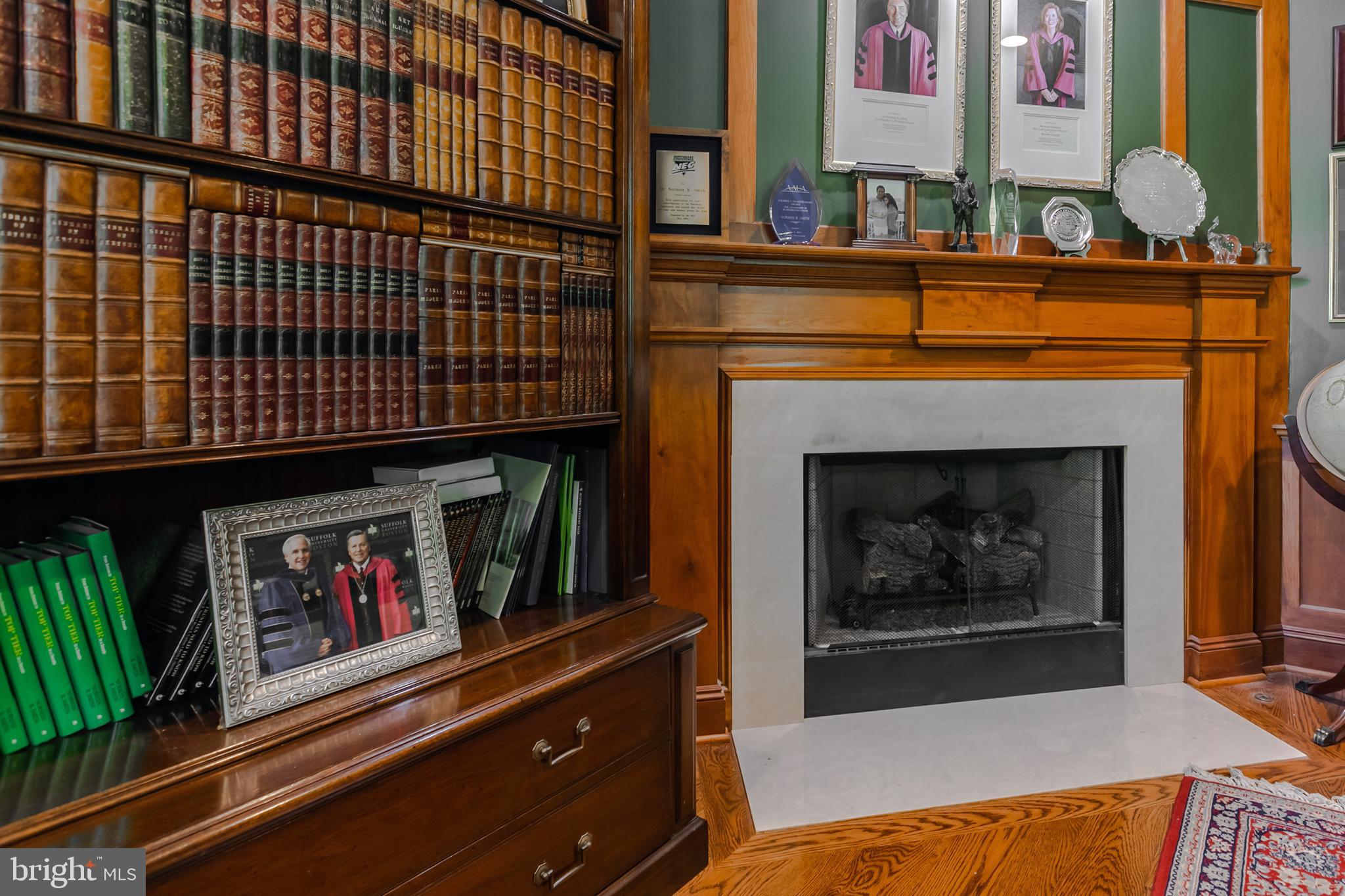 STRAWBRIDGE COURT - Residential