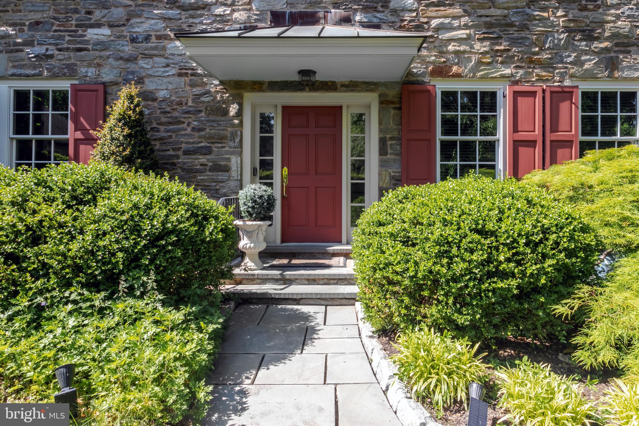 STRAWBRIDGE COURT - Residential