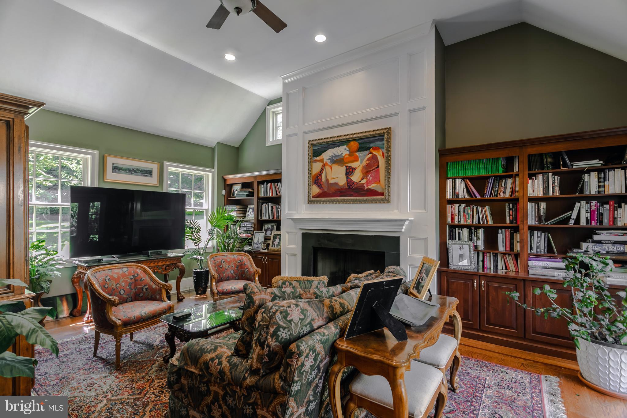 STRAWBRIDGE COURT - Residential