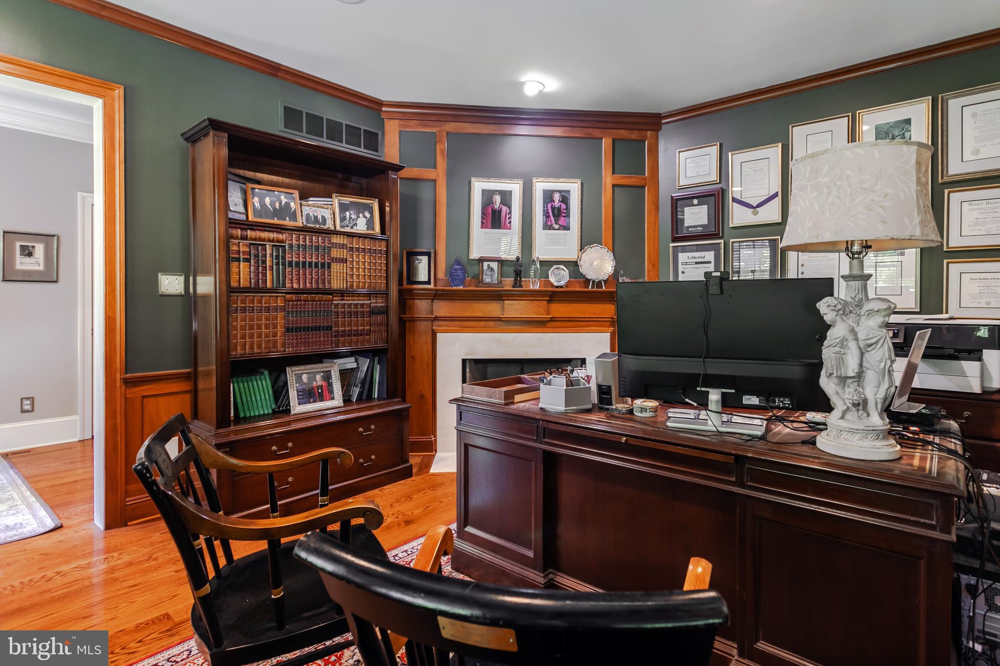 STRAWBRIDGE COURT - Residential