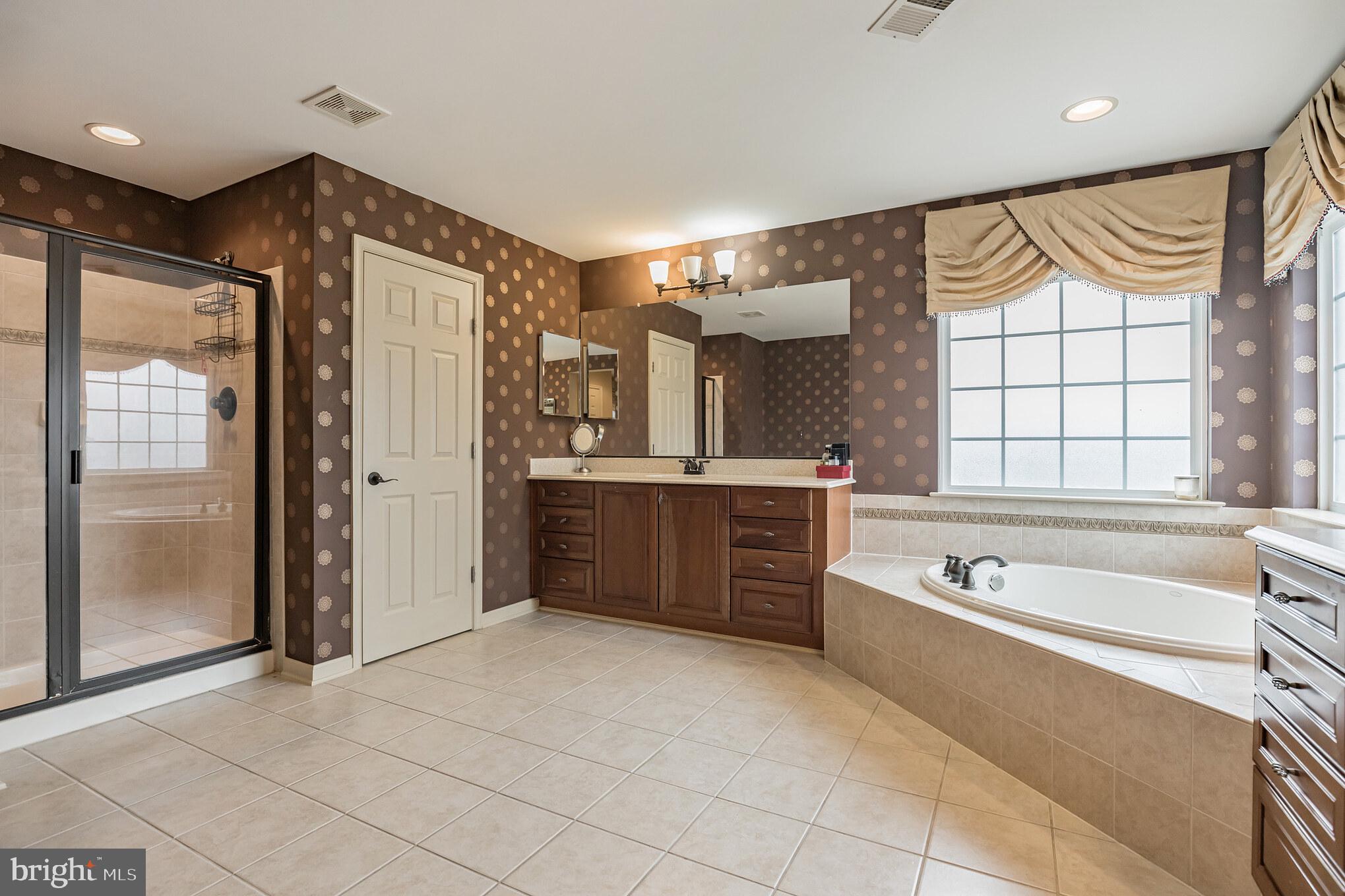 MIDDLETOWN WOODS - Residential