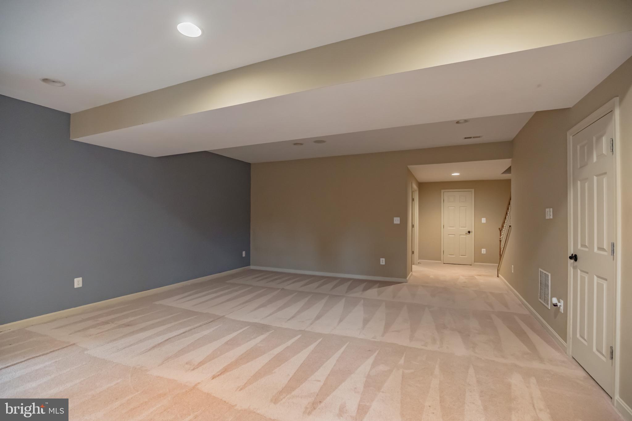 MIDDLETOWN WOODS - Residential