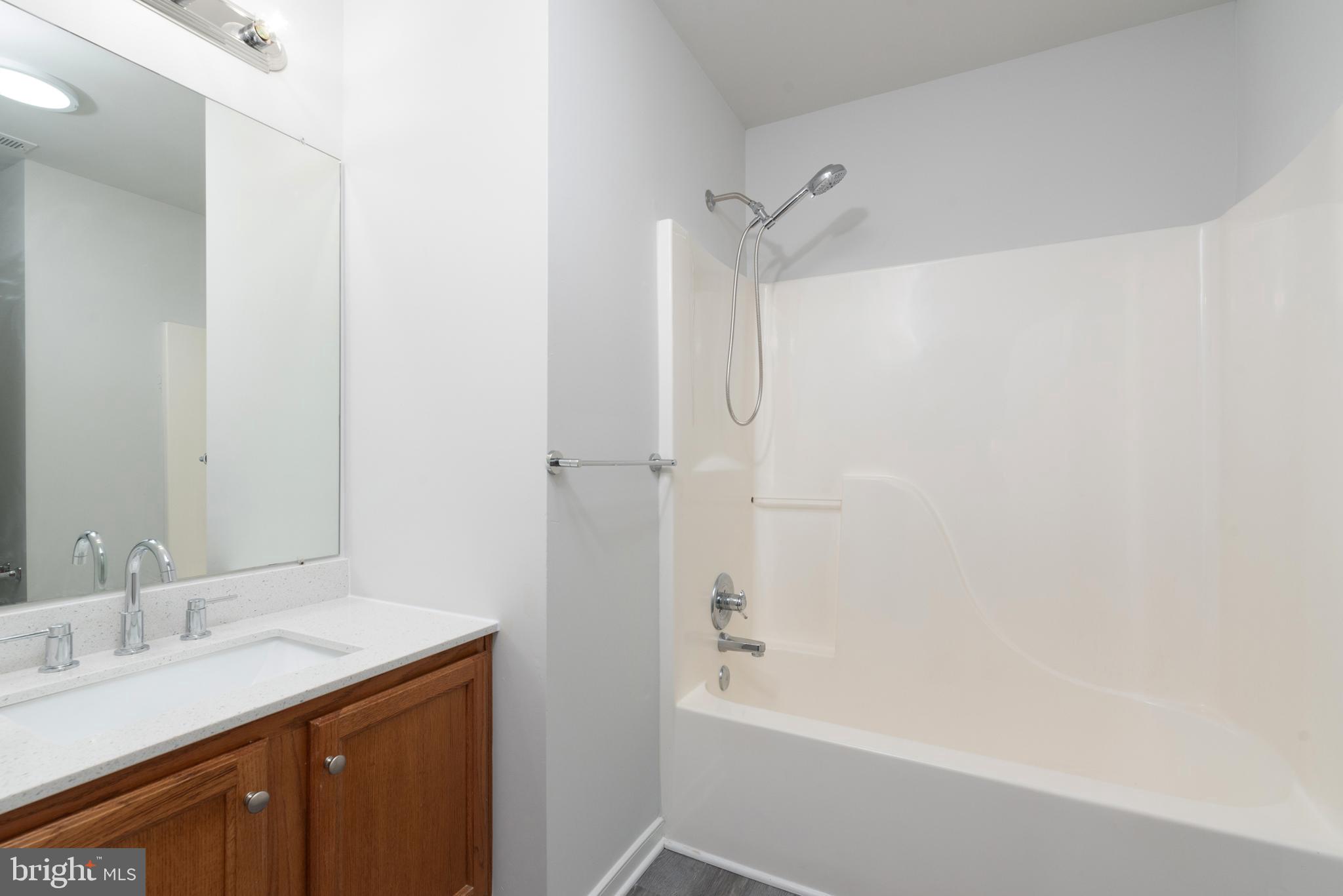 BIRKDALE - Residential