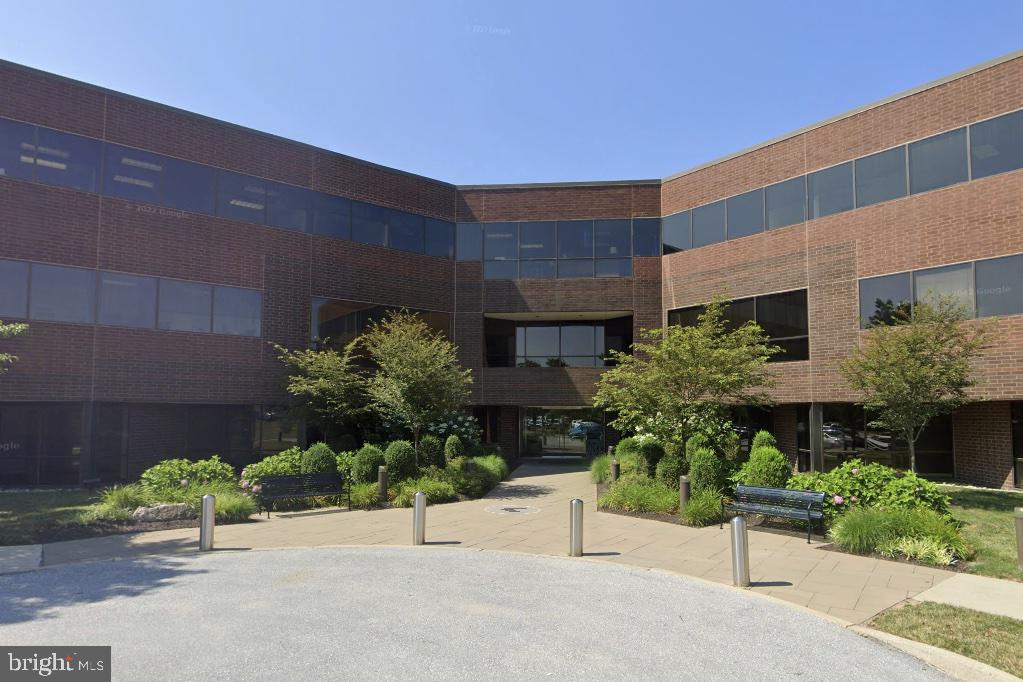 BOTH VIRTUAL OFFICE PLANS & PRIVATE OFFICES WITH MONTH-TO-MONTH LEASES OFFERED, NO long-term commitments required. A blend of Private Co-Working Space & Traditional Offices.
OPTION 1: $100/month – PROFESSIONAL BUSINESS ADDRESS: Use our prestigious business address on your business cards, letterhead, and website. Mail is received and secured.
OPTION 2: $100/month – VIRTUAL TELEPHONE SERVICE: Personalized telephone answering & reception service during business hours. Dedicated local telephone number and 24-hour Voicemail.
OPTION 3: $175/month – Bundled OPTIONS 1 & 2. MONTHLY MEETING ROOM PLANS: Four hours of Private Office or Small Conference Room usage: $80/month. Six hours of Private Office or any Conference Room usage: $225/month. Ten hours of Private Office or any Conference Room usage: $350/month.
Office vacancies advertised not guaranteed and subject to change. Private offices and meeting rooms are scheduled on a first-come first-serve basis.
Option 4: Private Offices Available between 100-3,000 sf. Inquire for availability and pricing of individual office suites. Short term flexible leasing available.
