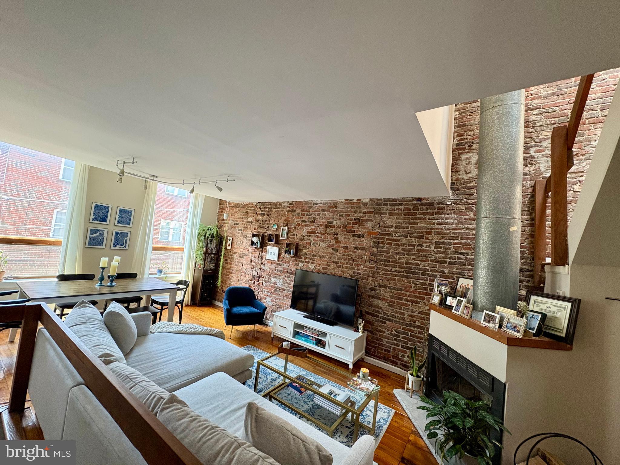 BELLA VISTA - Residential Lease