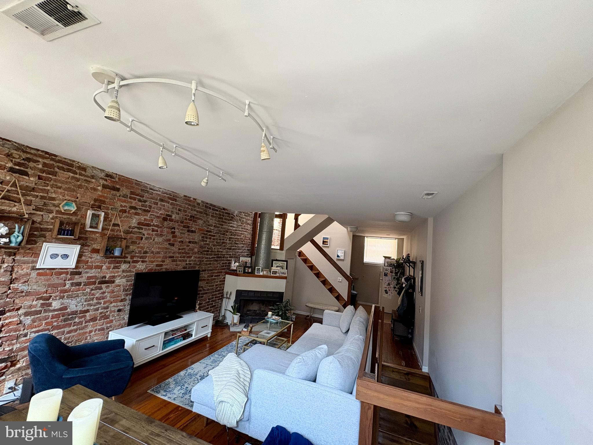 BELLA VISTA - Residential Lease