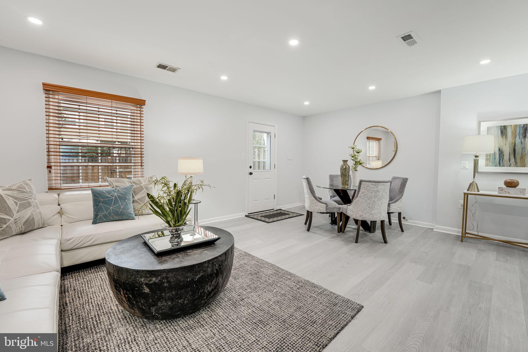 WINDSOR PARK - Residential