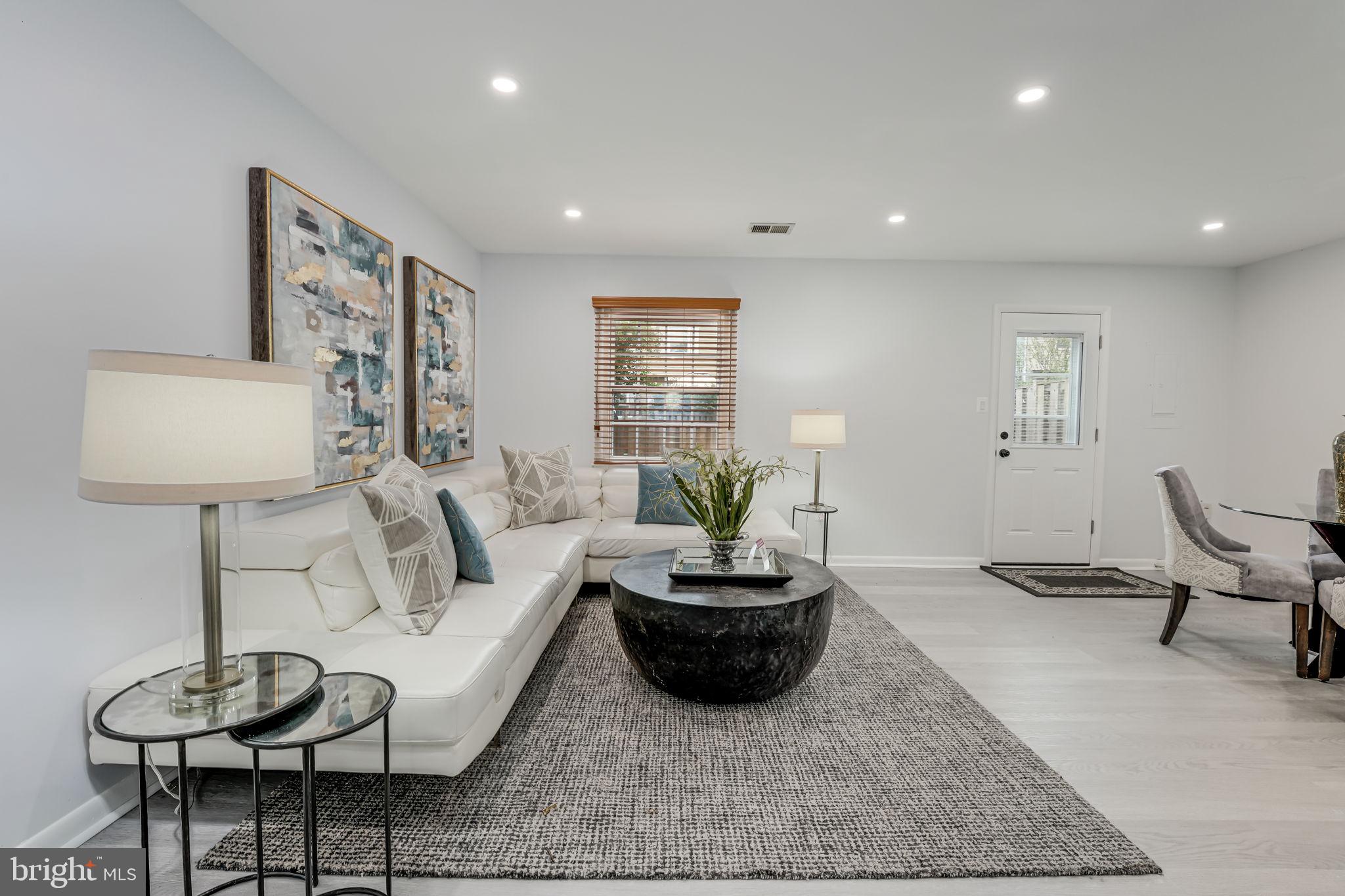 WINDSOR PARK - Residential