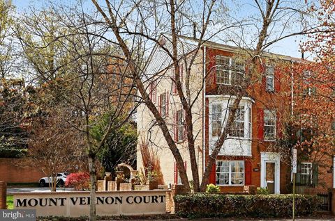 Photo of 3292 Mount Vernon Avenue, ALEXANDRIA, VA 22305 (MLS # VAAX2058670)