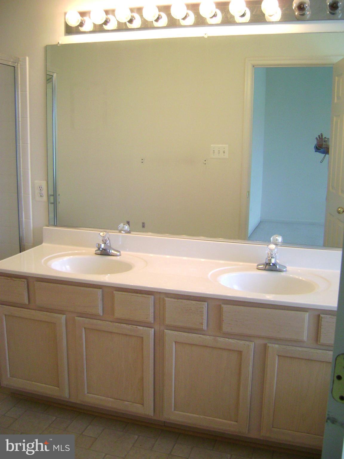 JEFFERSON VILLAGE TH - Residential Lease