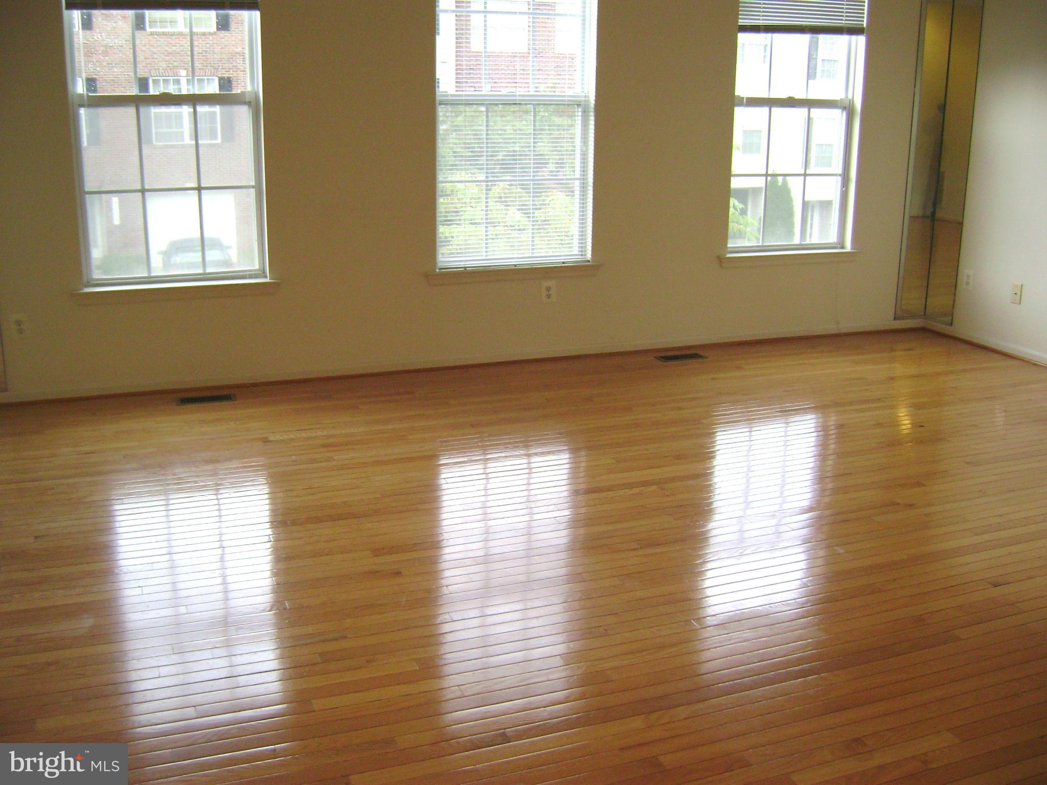 JEFFERSON VILLAGE TH - Residential Lease