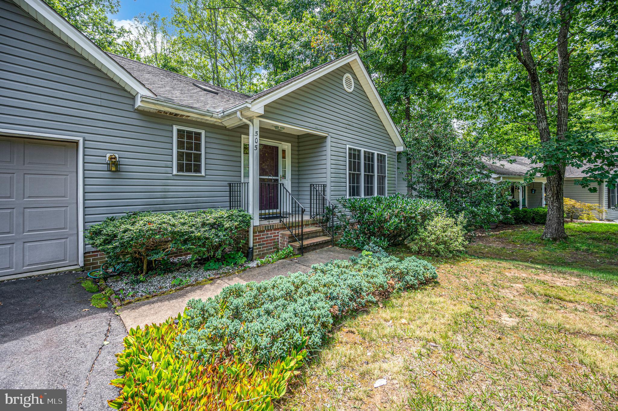 505 BIRDIE ROAD