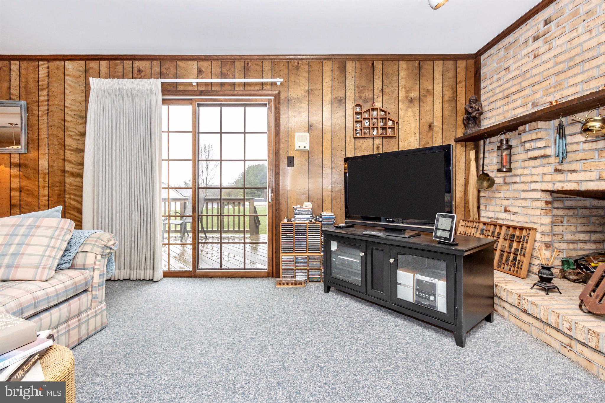 WHITE PINE ACRES - Residential