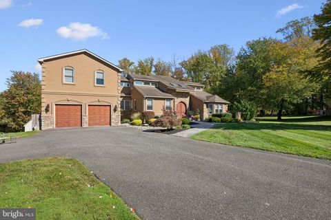 Tiny photo for 18 Lansbrook Court, SEWELL, NJ 08080 (MLS # NJGL2065276)