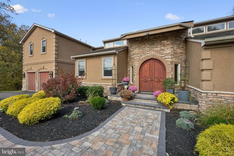 Tiny photo for 18 Lansbrook Court, SEWELL, NJ 08080 (MLS # NJGL2065276)