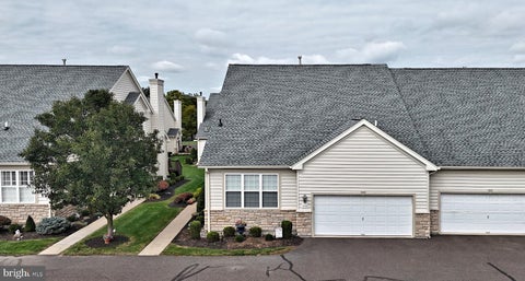 Townhouse For Sale - 1710 Nottingham Court<br/> WARRINGTON, PA 18976
