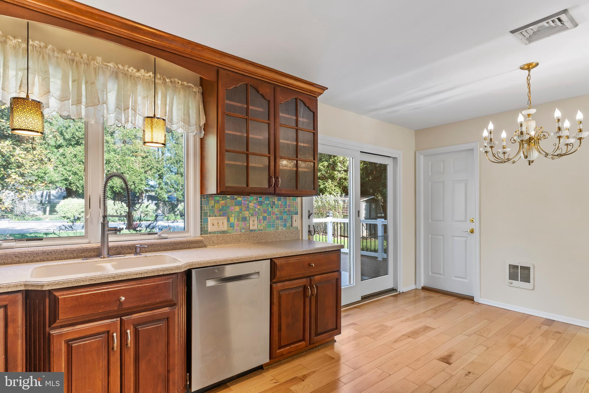 CENTER SQUARE MANOR - Residential