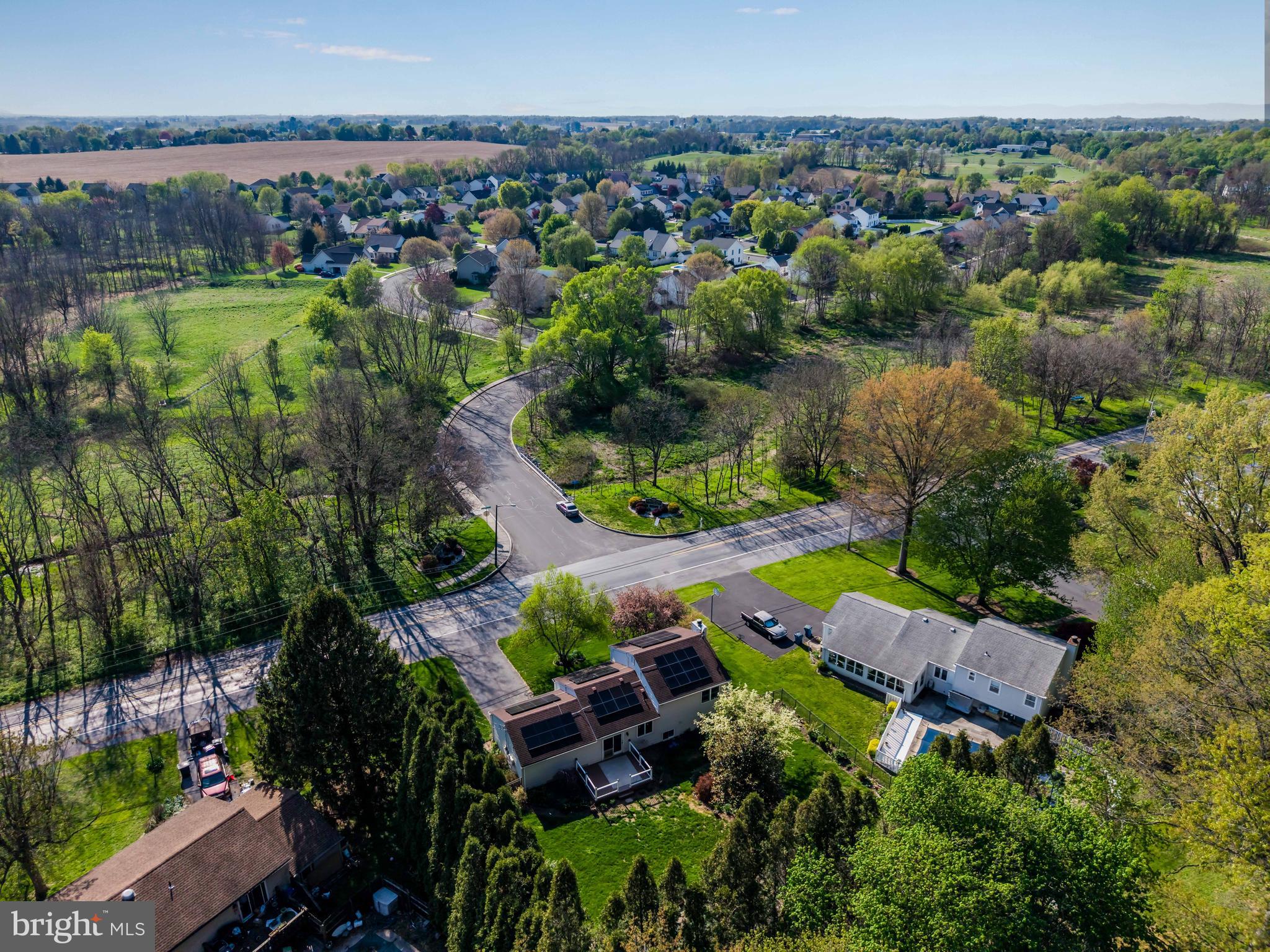 CENTER SQUARE MANOR - Residential