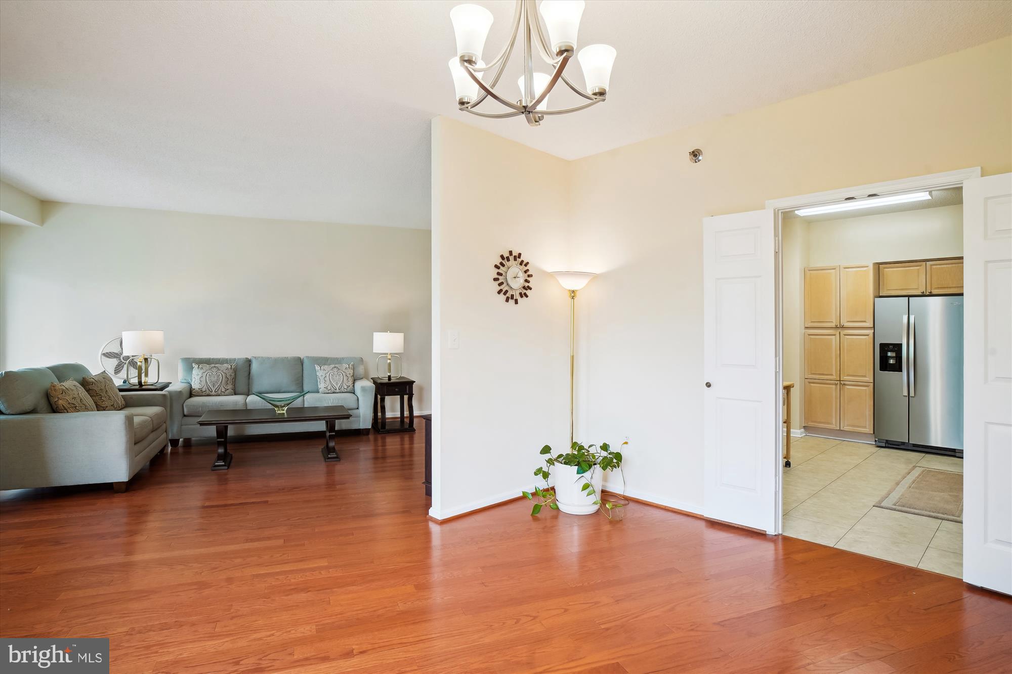 LEISURE WORLD - Residential