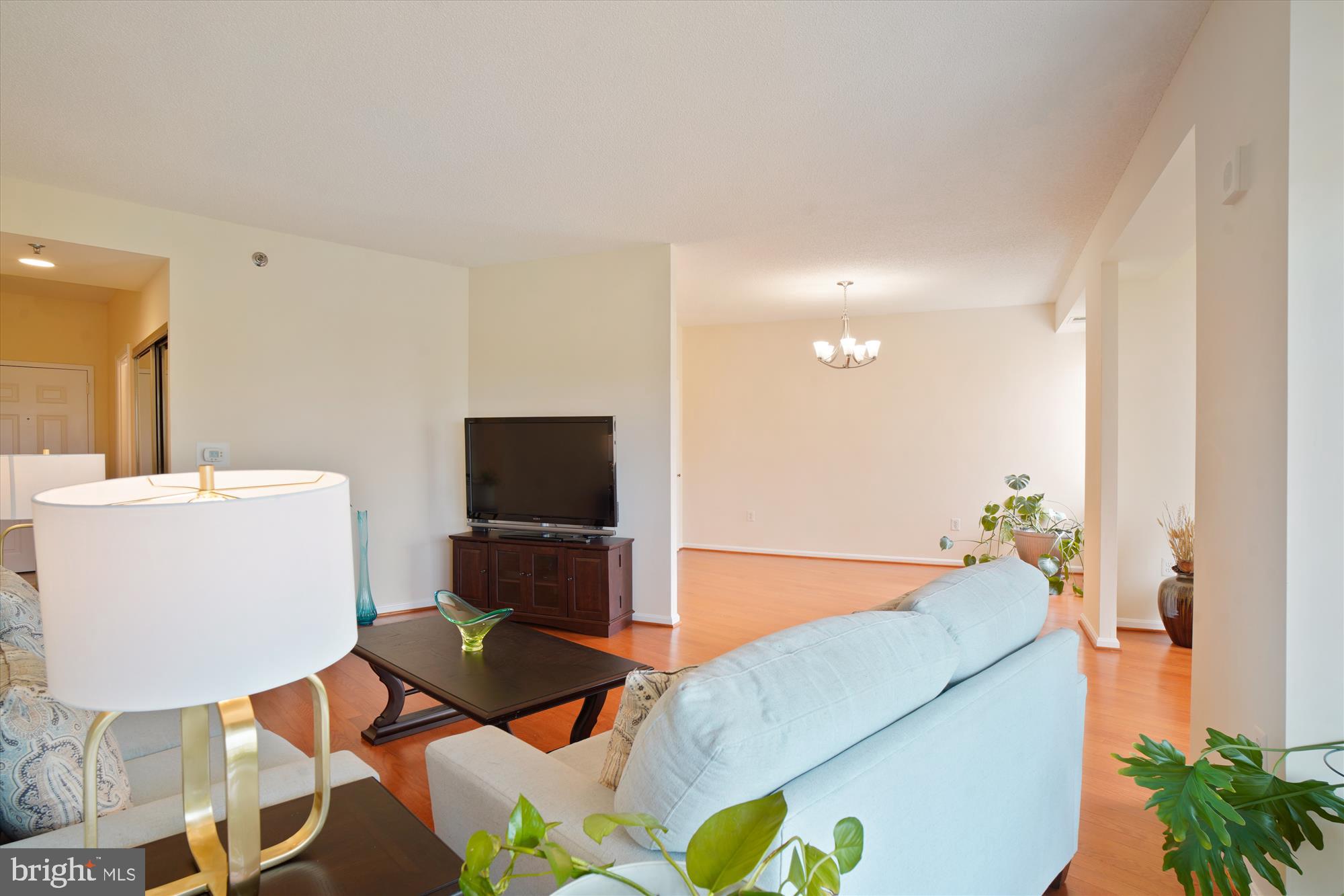 LEISURE WORLD - Residential