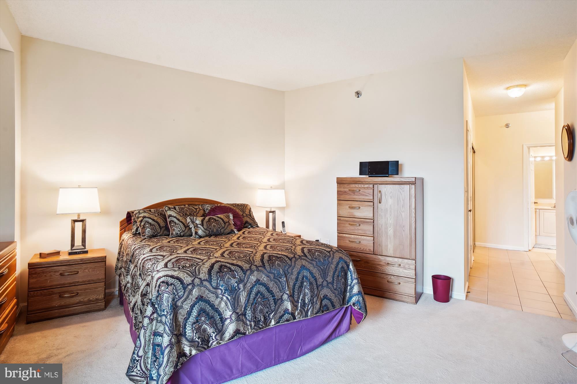 LEISURE WORLD - Residential