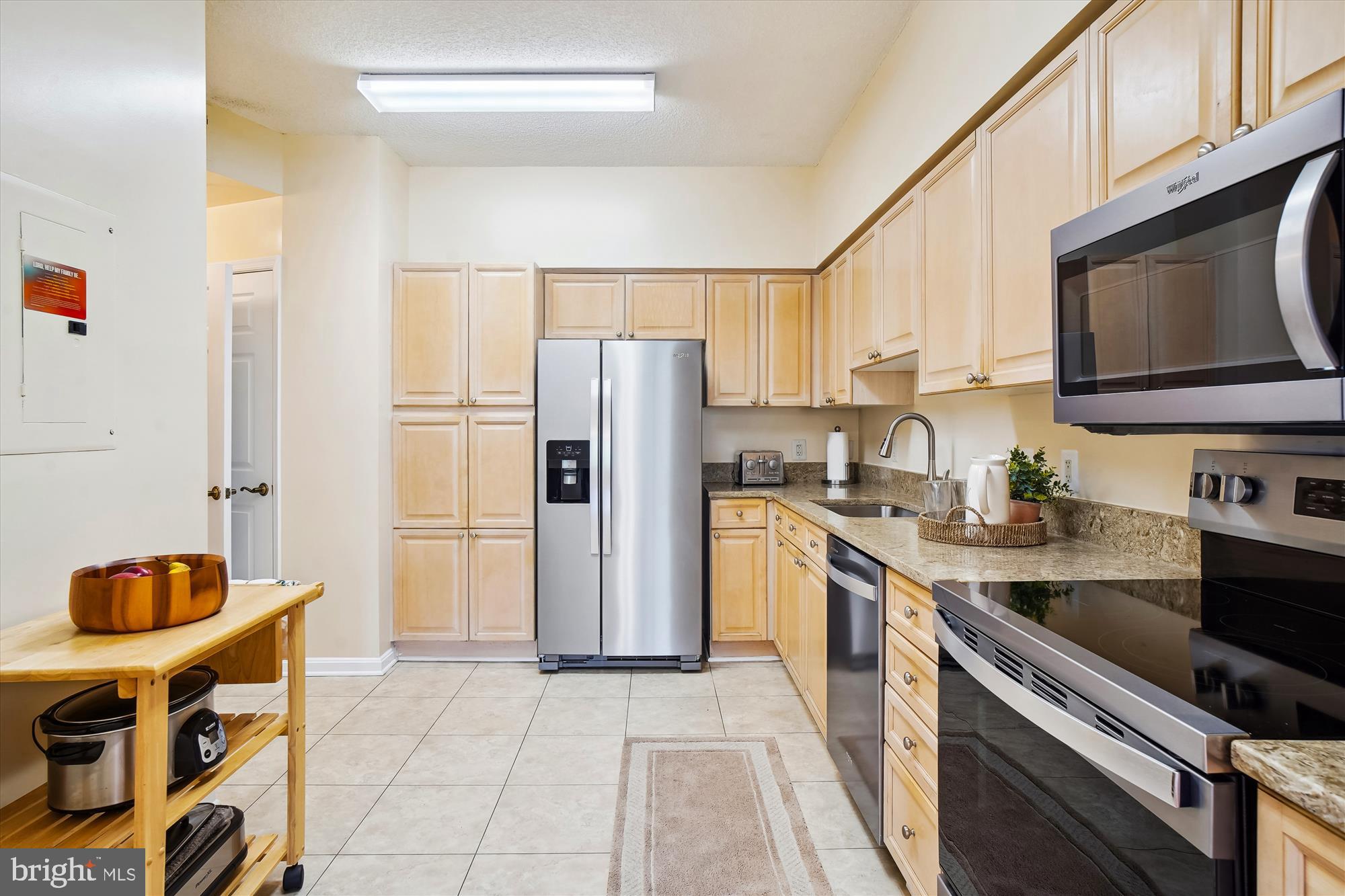 LEISURE WORLD - Residential