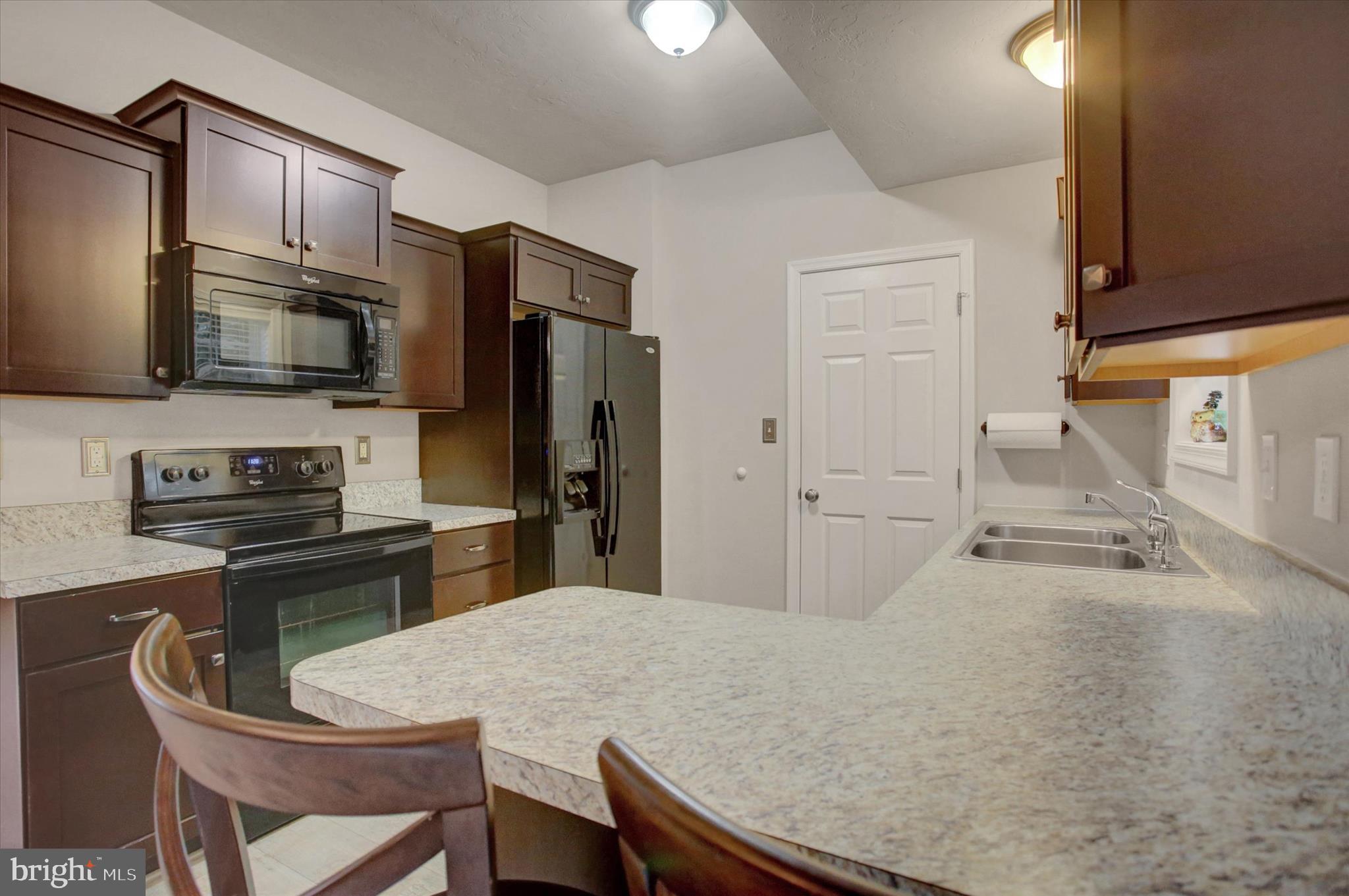 MOUNTAIN SHADOWS - Residential