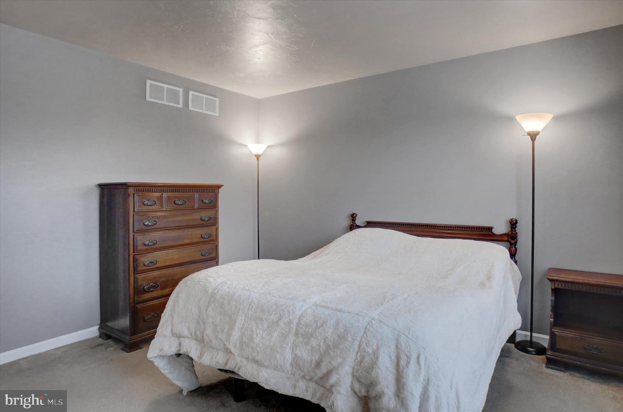 MOUNTAIN SHADOWS - Residential