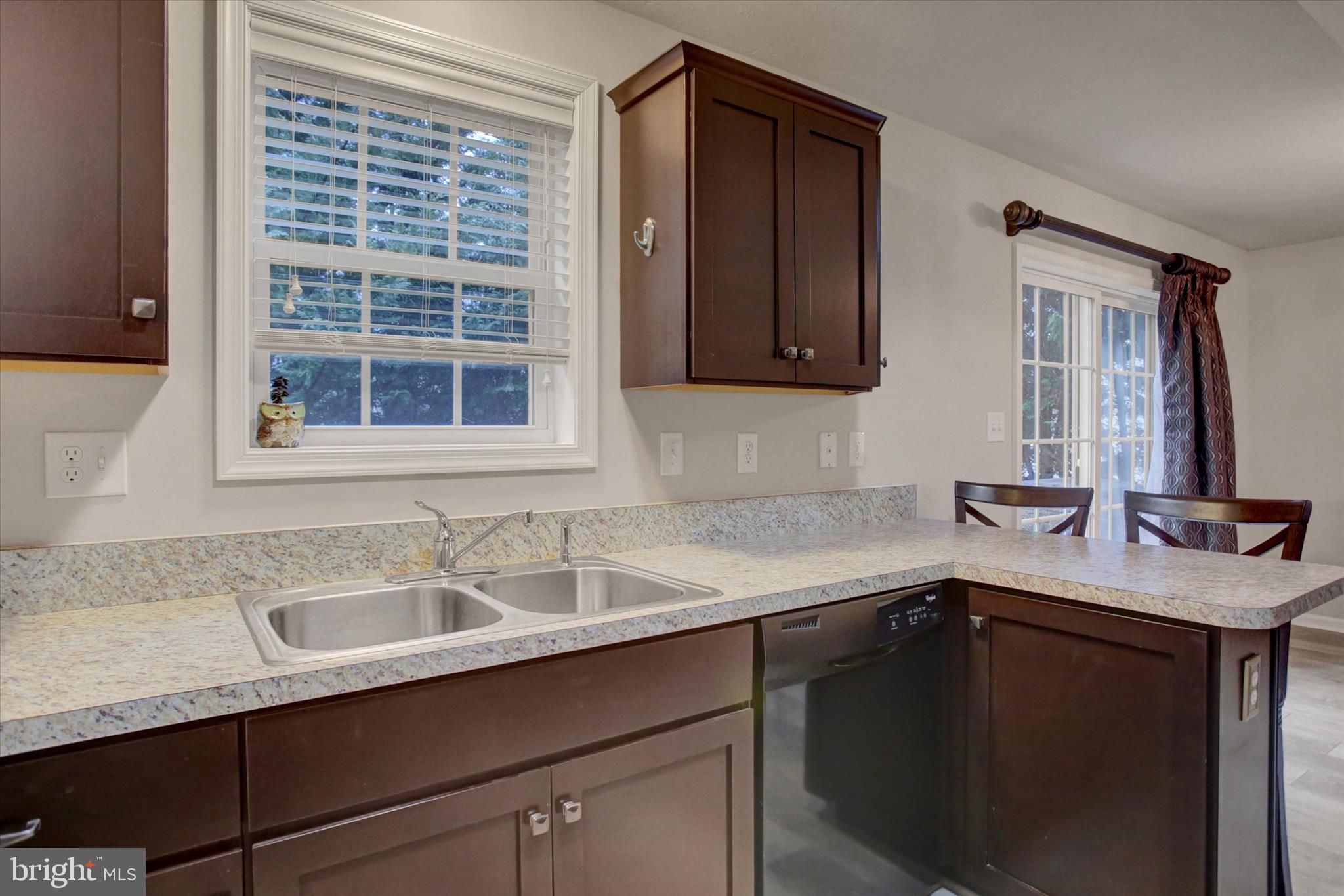 MOUNTAIN SHADOWS - Residential