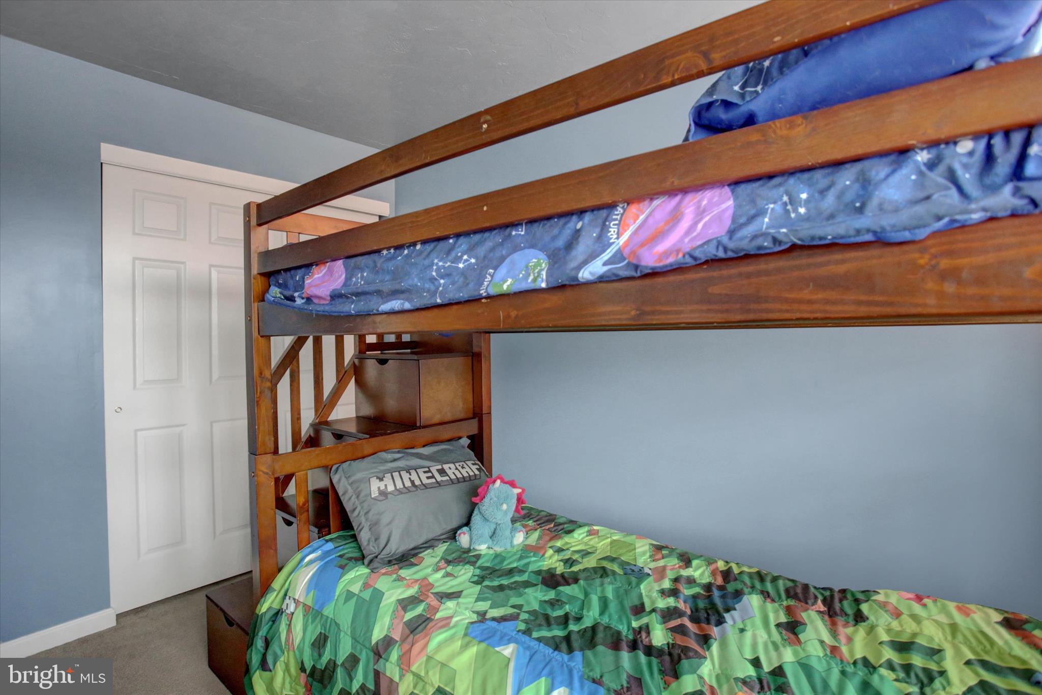 MOUNTAIN SHADOWS - Residential