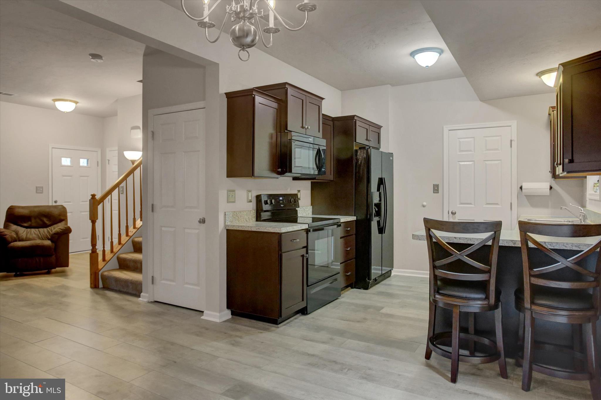 MOUNTAIN SHADOWS - Residential