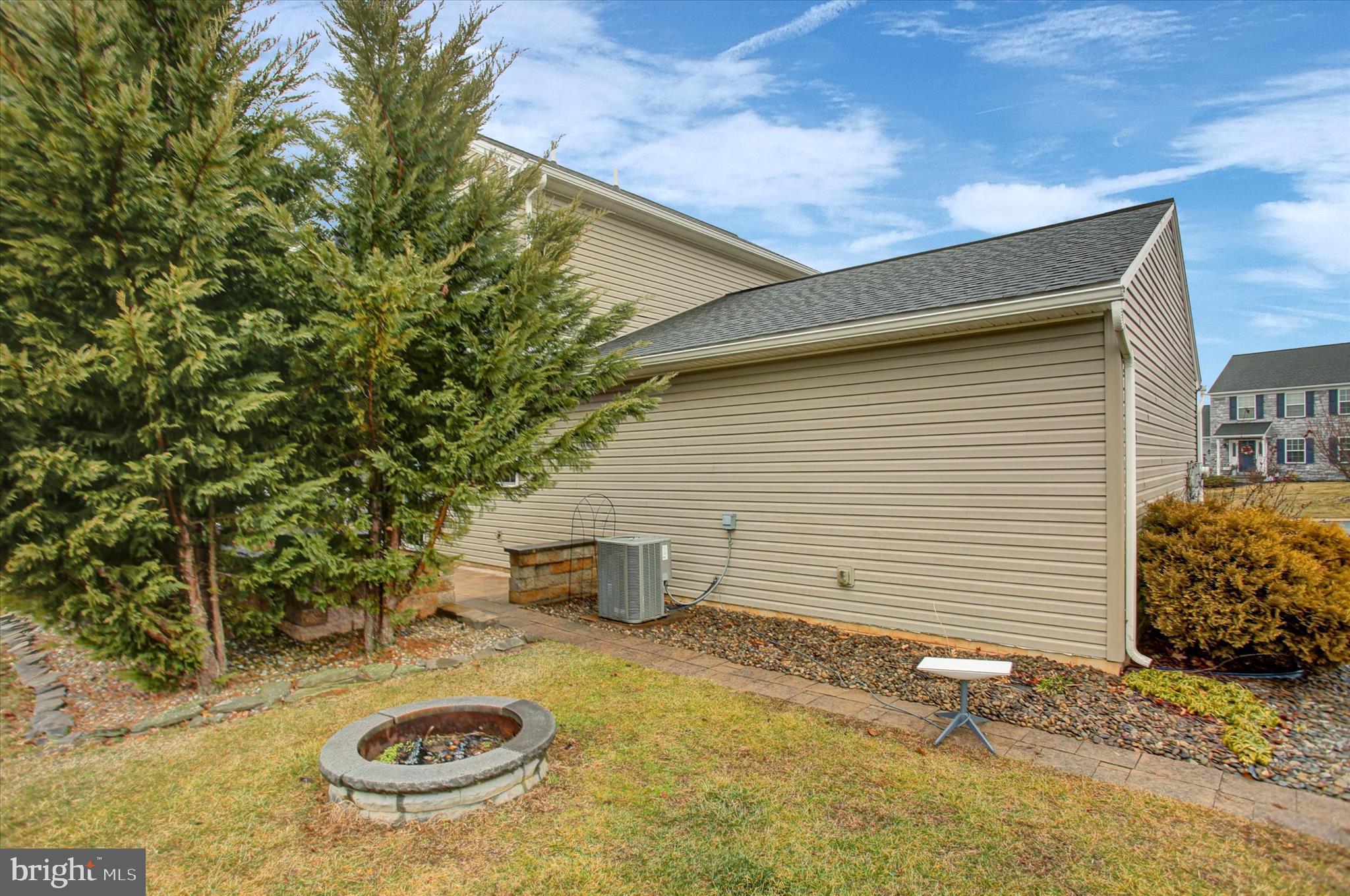 MOUNTAIN SHADOWS - Residential