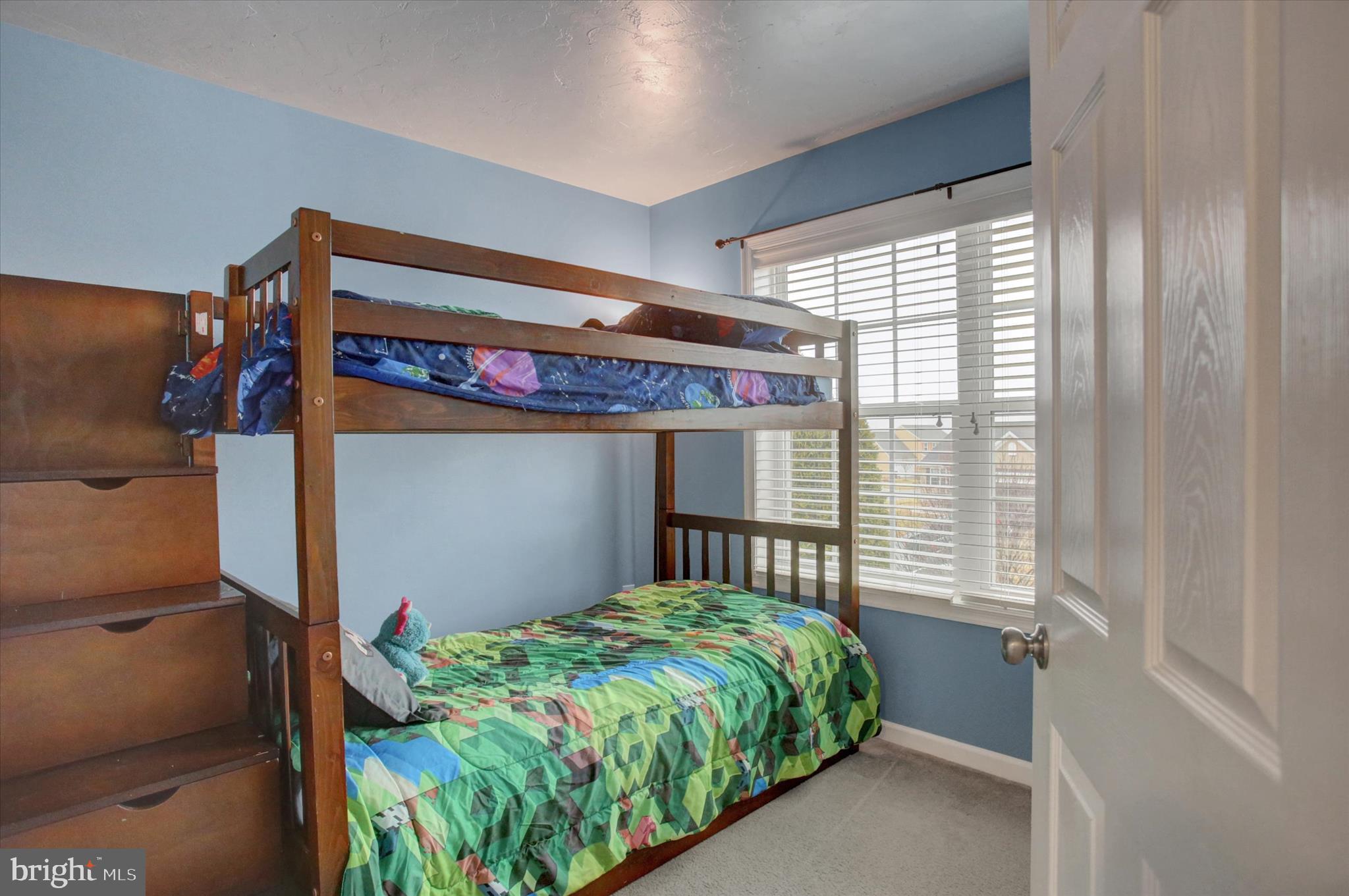 MOUNTAIN SHADOWS - Residential