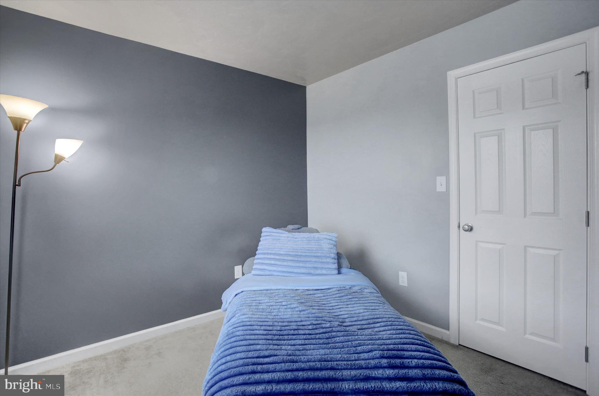 MOUNTAIN SHADOWS - Residential