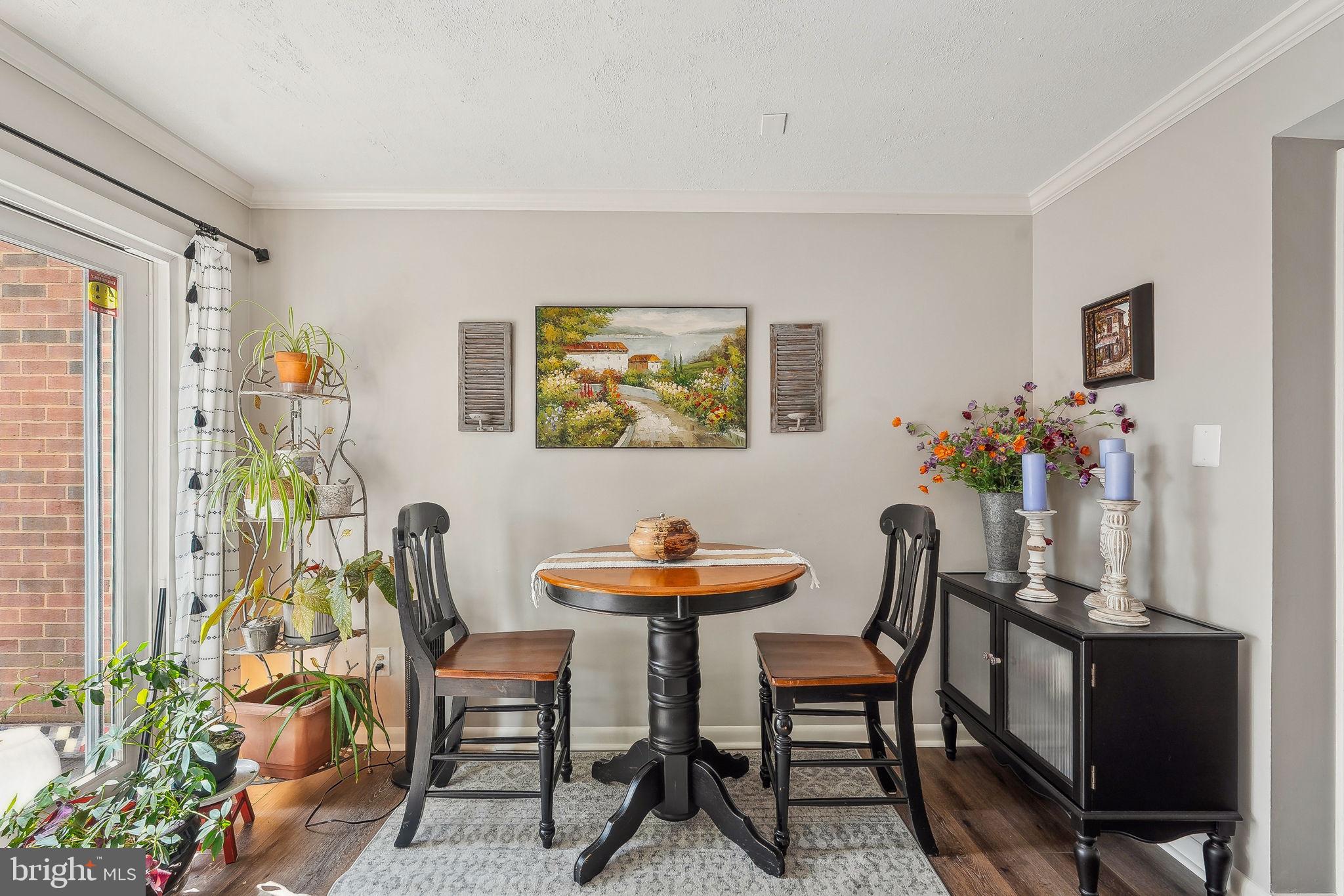 CRESTWOOD HAMLET - Residential