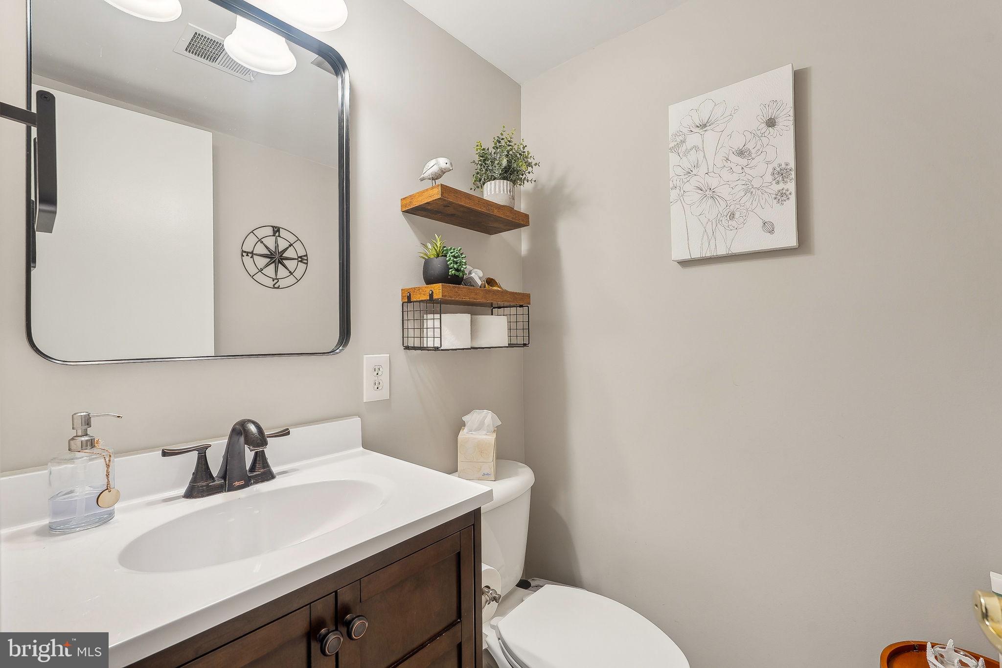 CRESTWOOD HAMLET - Residential