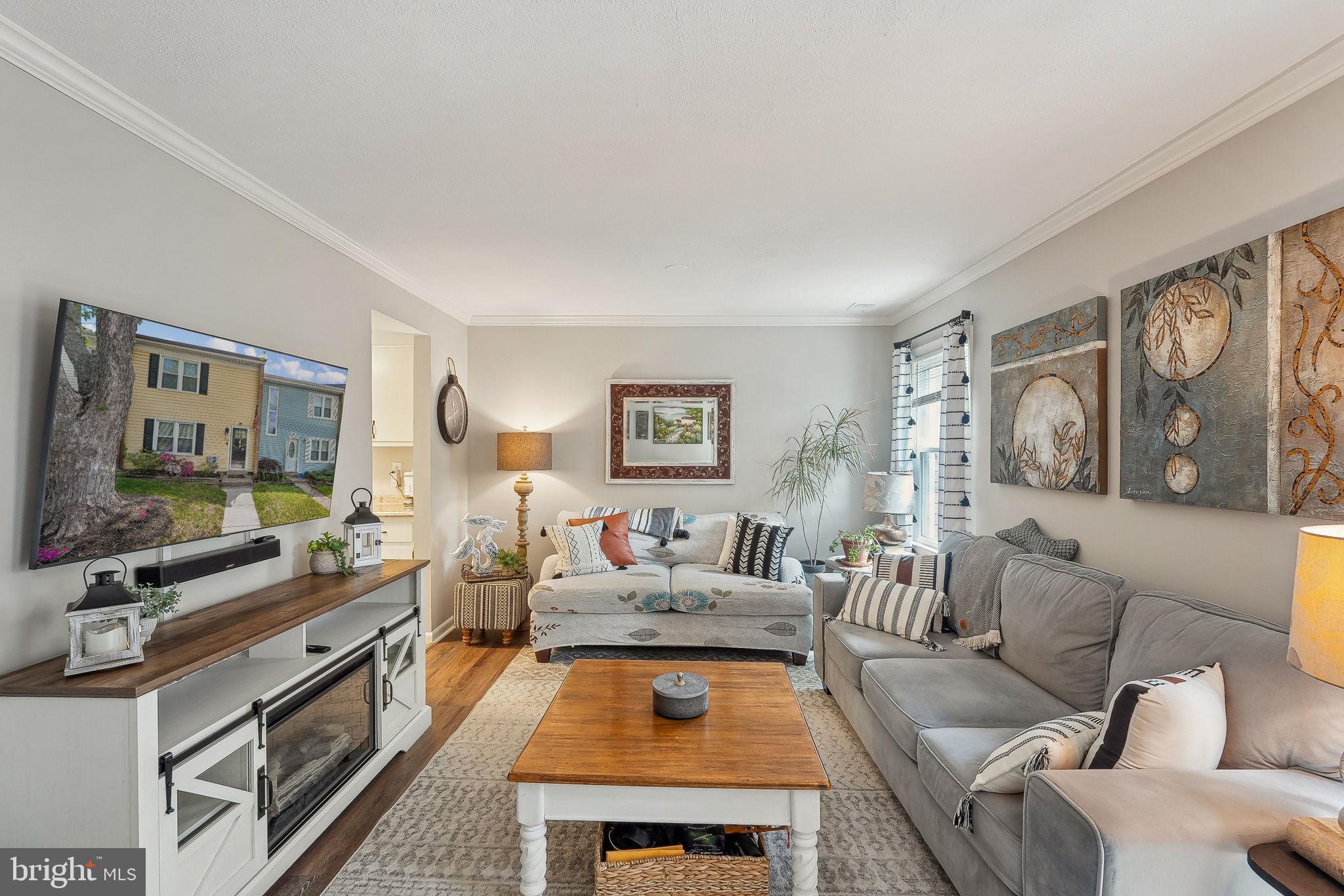 CRESTWOOD HAMLET - Residential