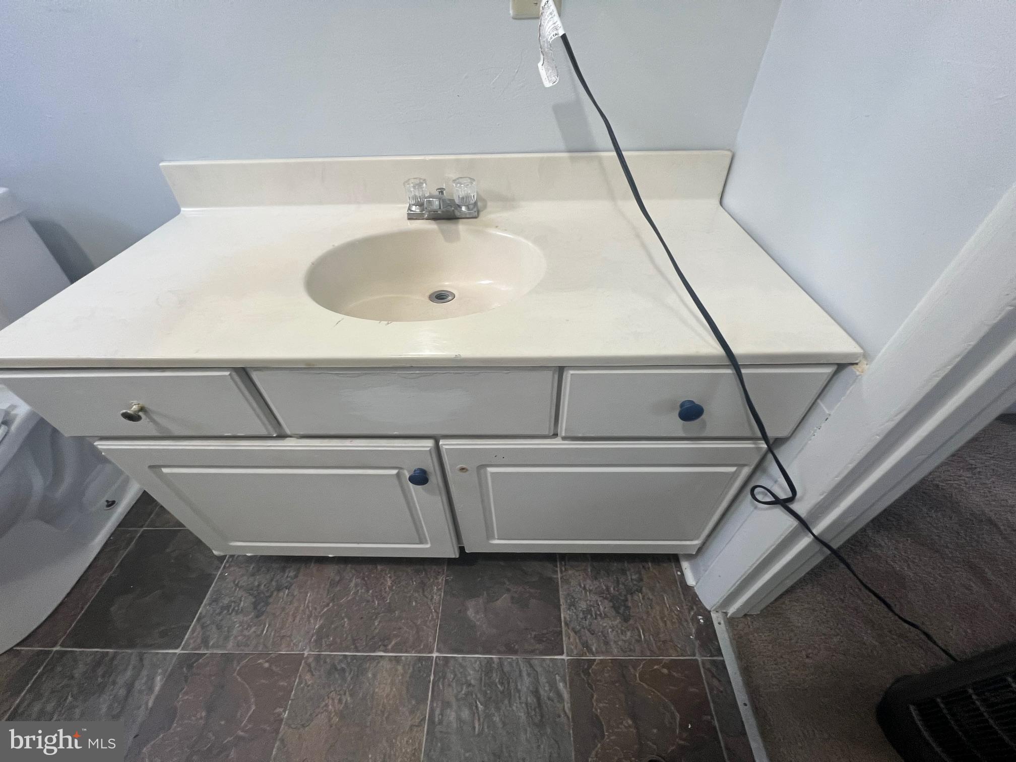 CHARLES TOWN - Residential Lease