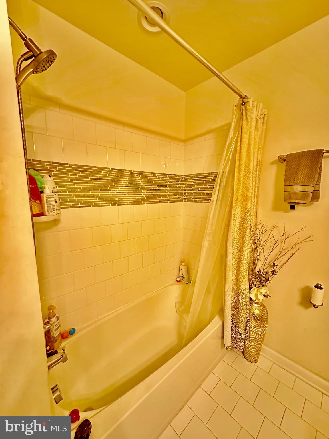 TALLYN RIDGE - Residential Lease