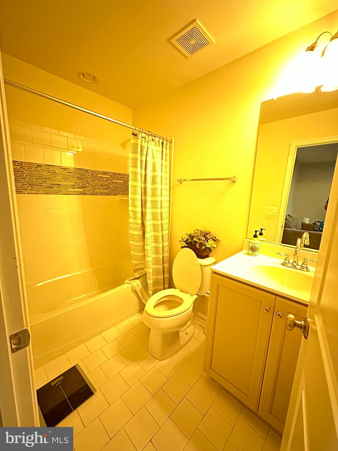 TALLYN RIDGE - Residential Lease