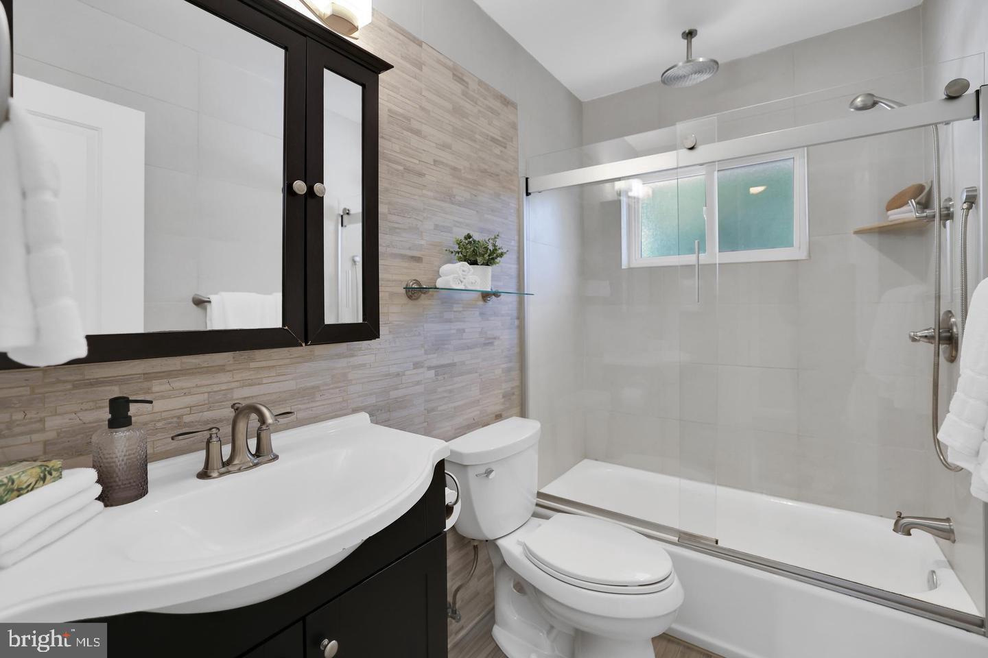 MERRIMACK PARK - Residential Lease