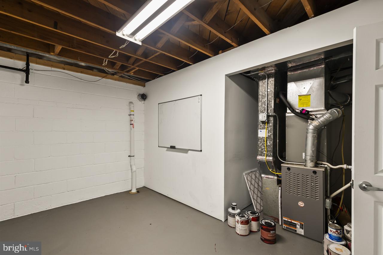 MERRIMACK PARK - Residential Lease