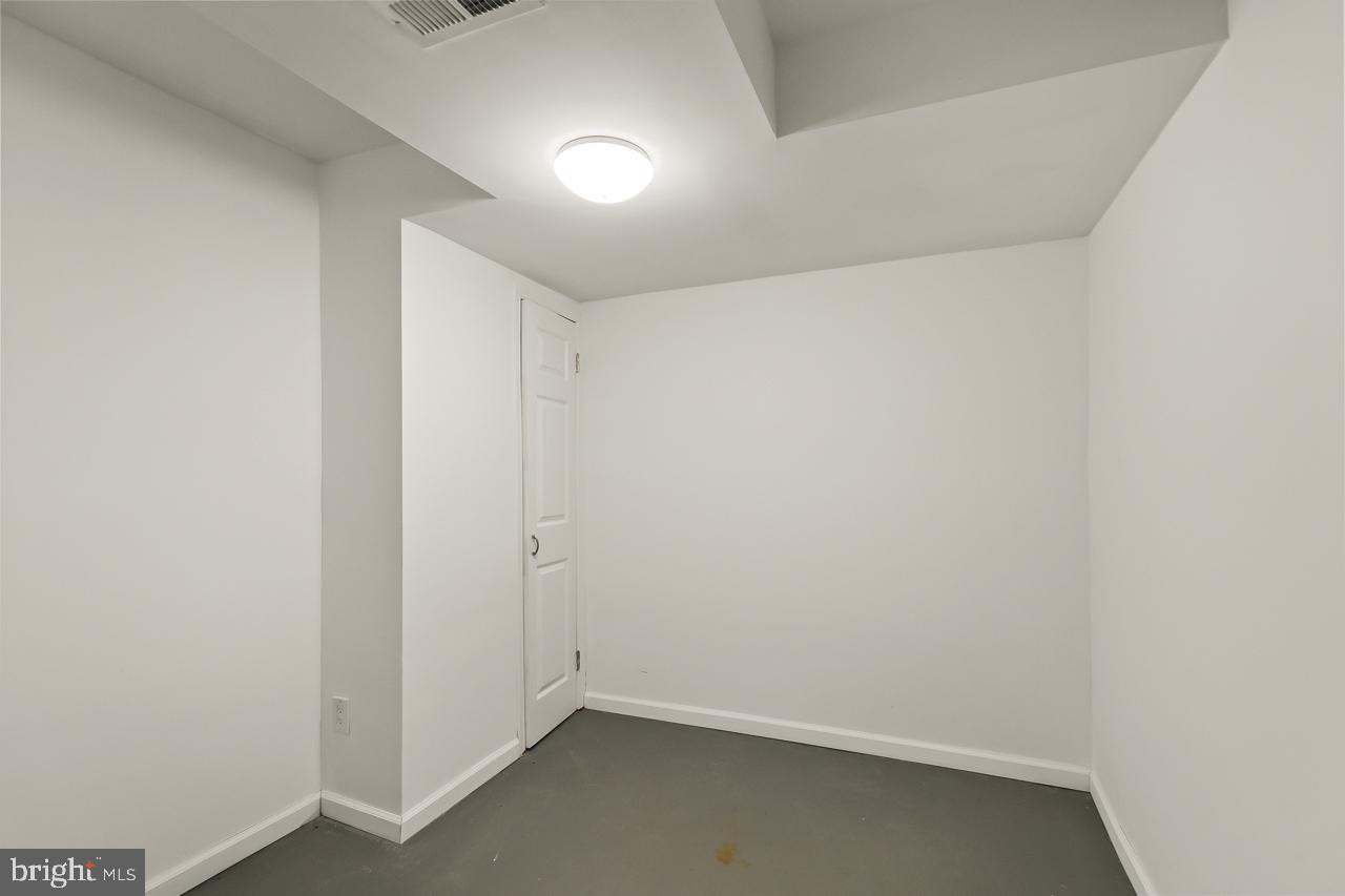 MERRIMACK PARK - Residential Lease