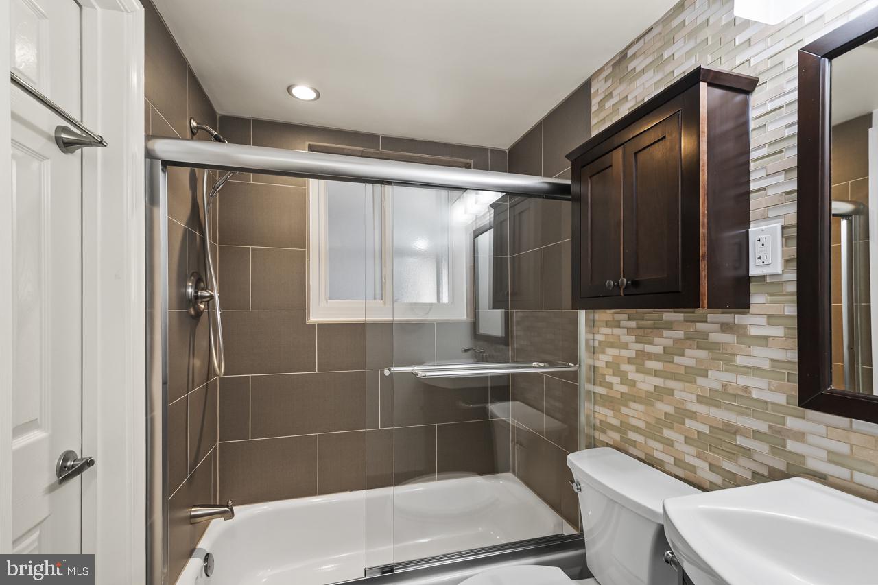 MERRIMACK PARK - Residential Lease