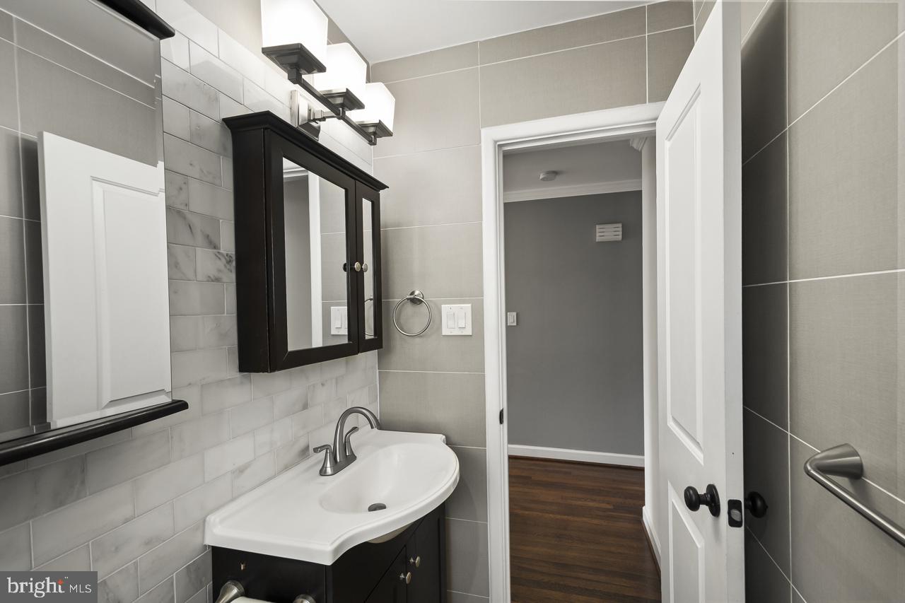 MERRIMACK PARK - Residential Lease