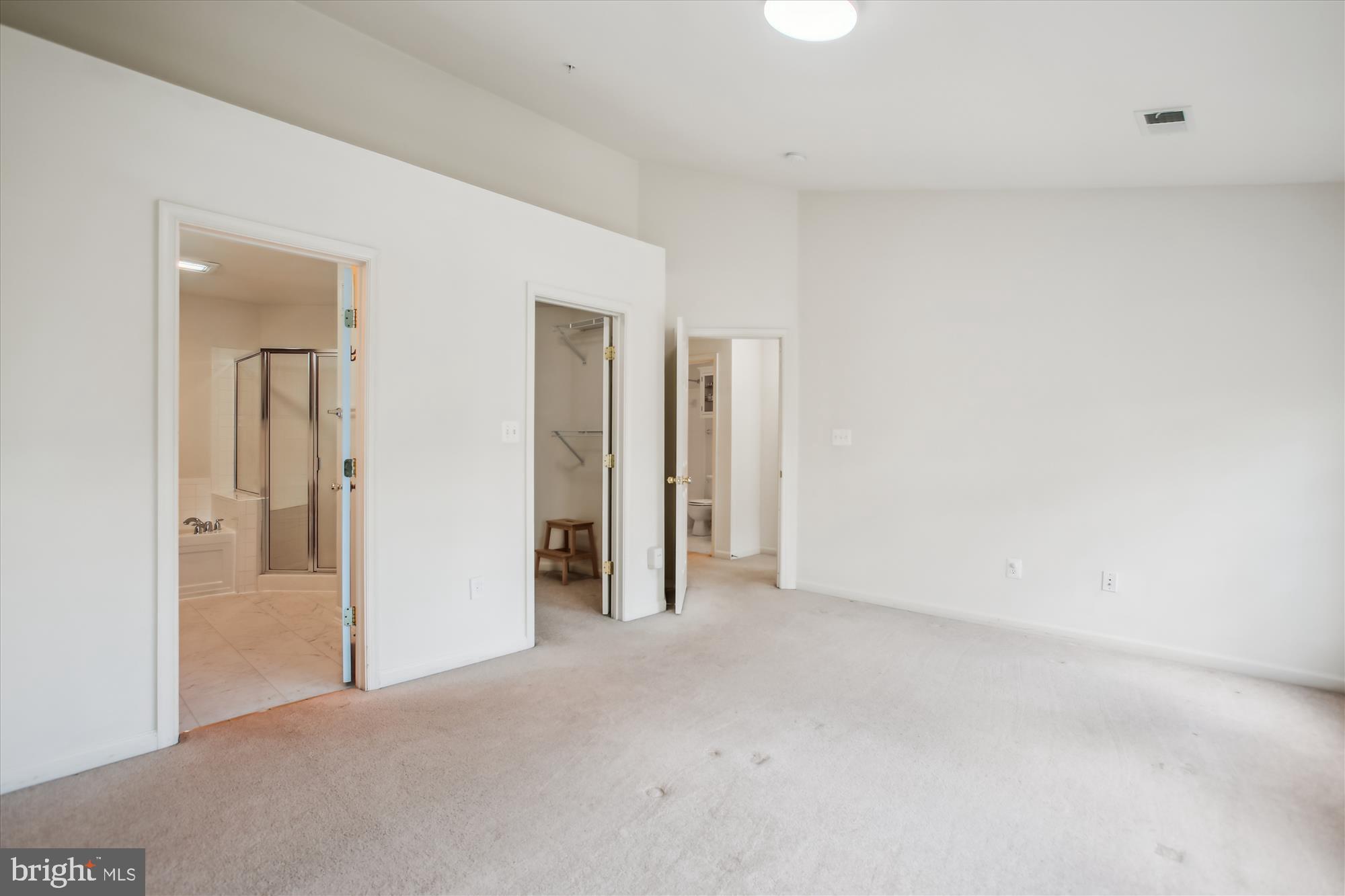 EAST MARKET AT FAIR LAKE - Residential