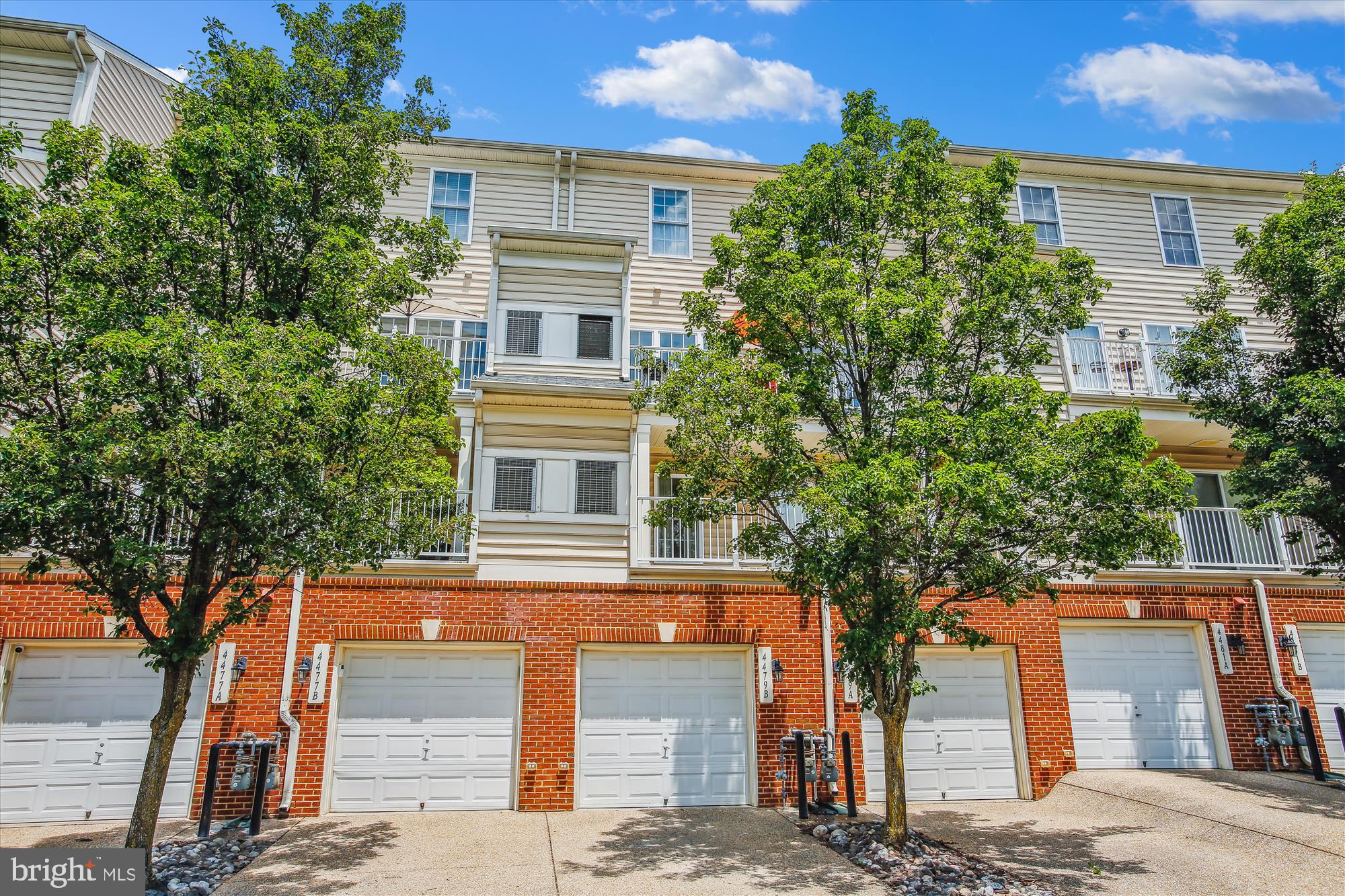 EAST MARKET AT FAIR LAKE - Residential